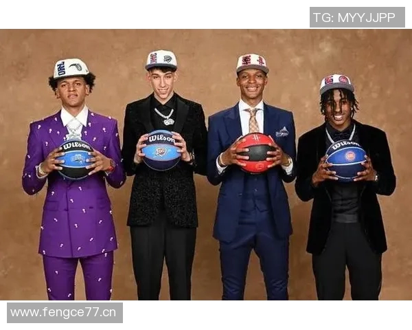 夏普签约四年九千万22届首轮秀七人续约班凯罗切特杰伦威超两亿