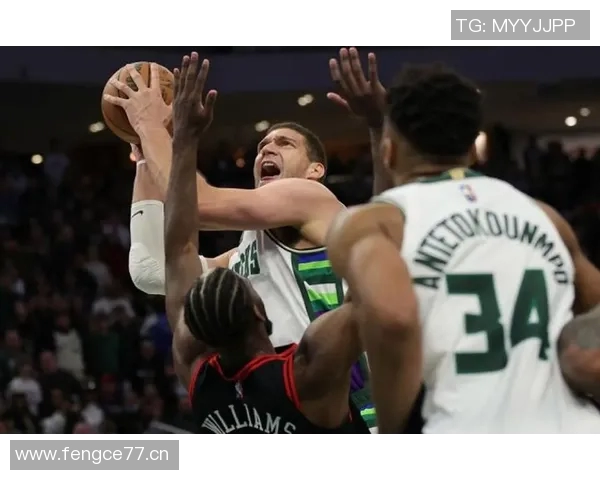 文班在季前赛频繁失误米奇称其为尝试新打法与阵容磨合的必要过程